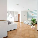 Bluelake Albergue
