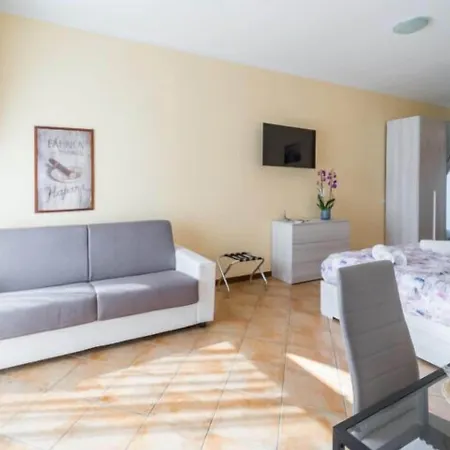 Bluelake Hostel