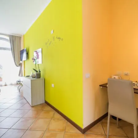 Bluelake Hostel Olginate