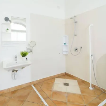 Bluelake Hostel Olginate