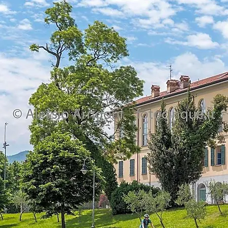 Bluelake Hostel *