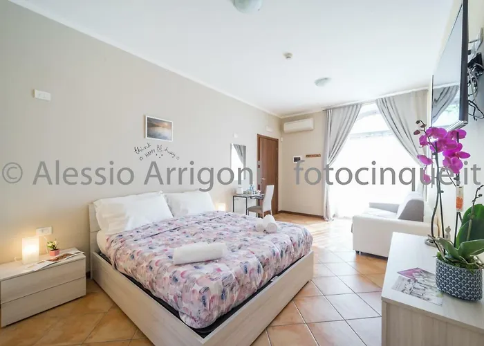 Bluelake Хостел