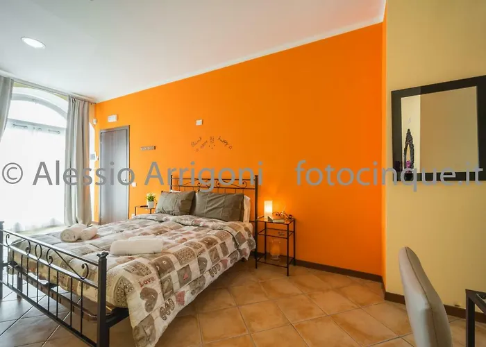 Bluelake Hostel *